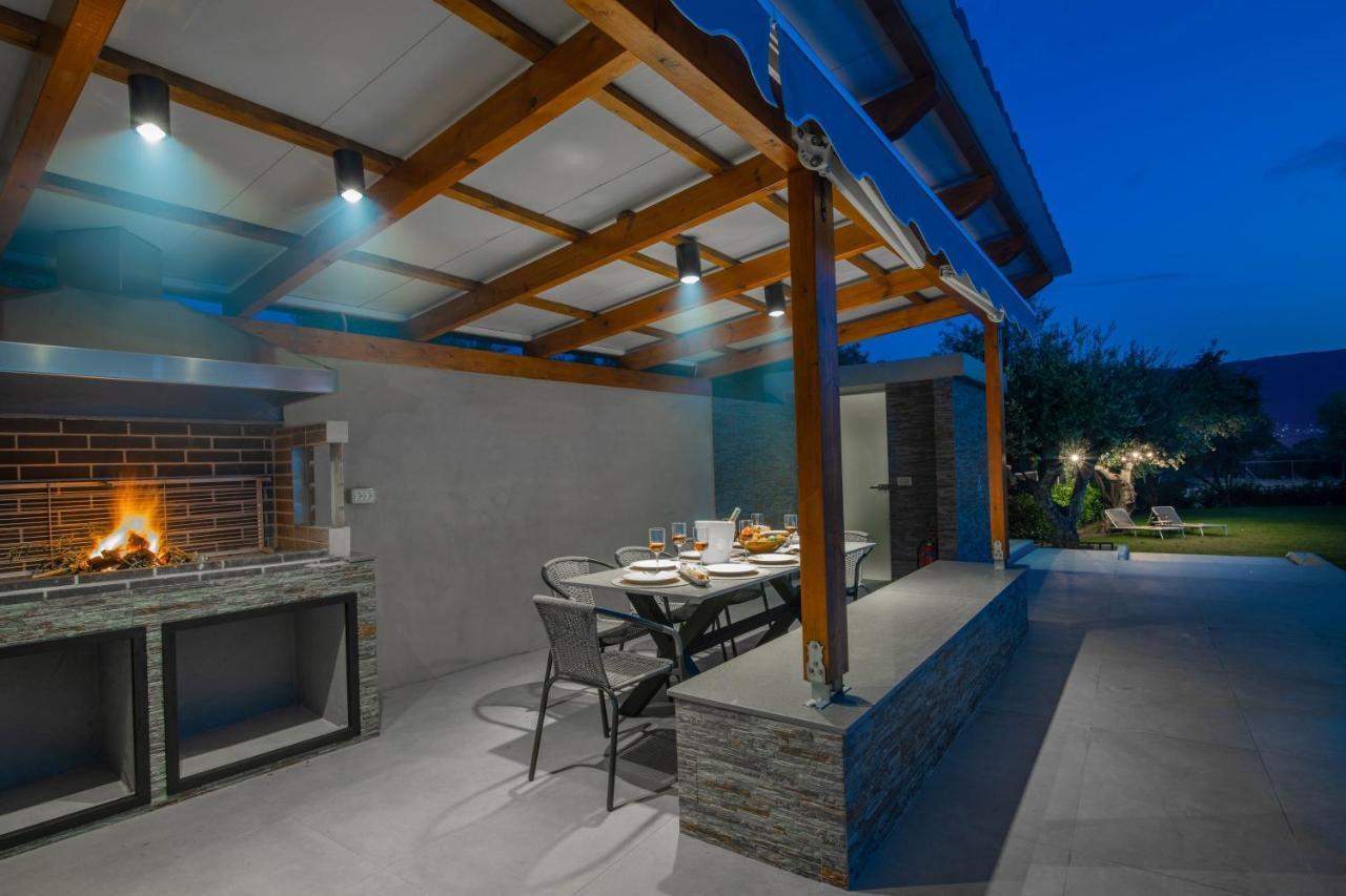 Antonia Villa - Luxurious Serenity With Private Pool, By Zantewize Kalipádhon Exterior foto
